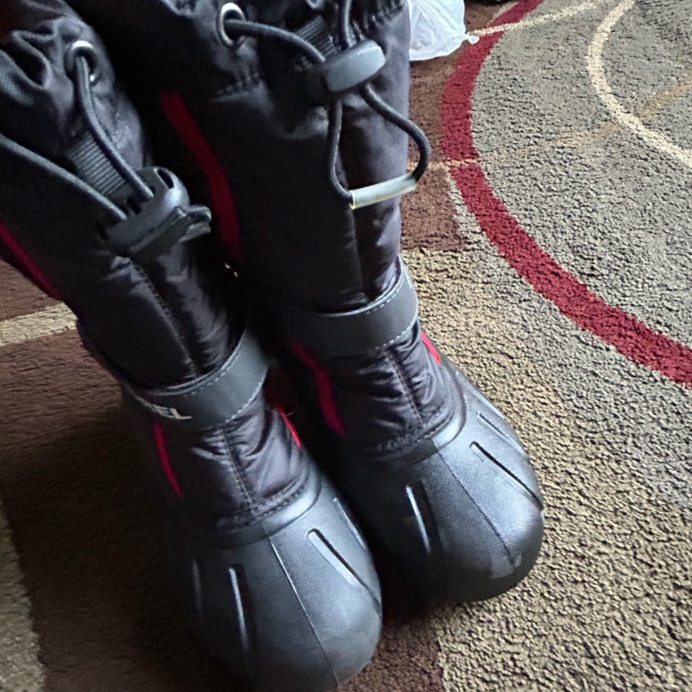 Sorel Snow boots size 4-Mens 6-Woman’s